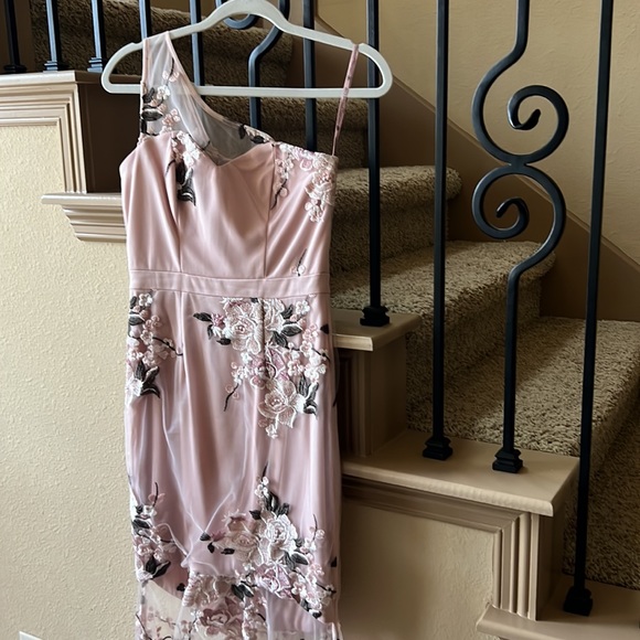 Chi Chi London One Shoulder Embroidered Dress in Pink - Petite size 2 - Picture 7 of 7
